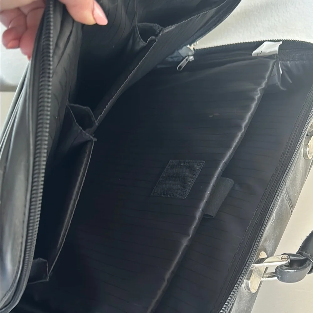 Kenneth Cole Black Leather Briefcase